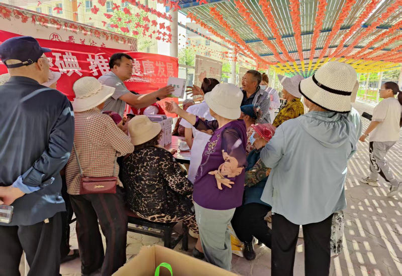 和硕县卫健委、计生协开展托育宣传月活动,助力普惠托育服务推广 和硕县卫健委、计生协开展托育宣传月活动,助力普惠托育服务推广