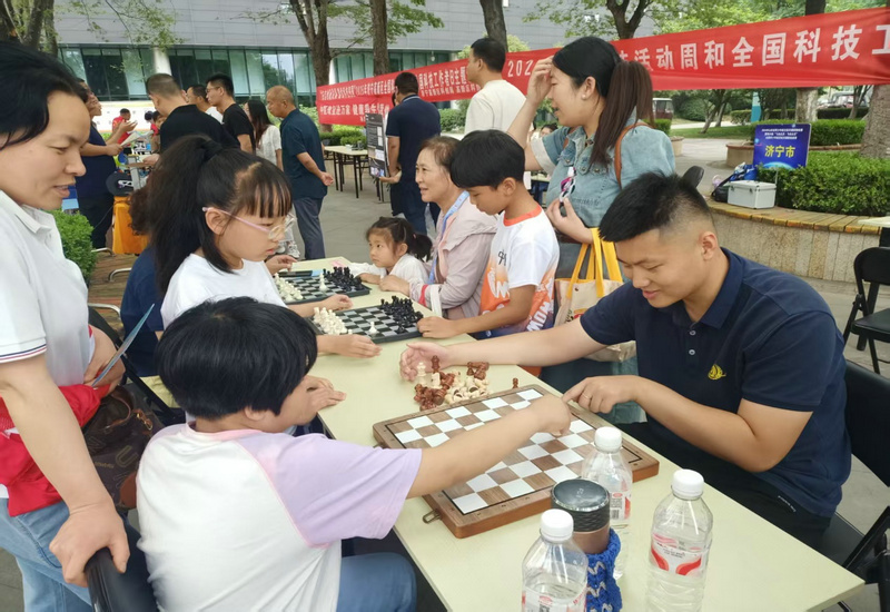 端午粽香飘 智慧科技行:济宁体育社会组织助力科技馆科普活动,共庆科技与传统佳节 端午粽香飘 智慧科技行:济宁体育社会组织助力科技馆科普活动,共庆科技与传统佳节