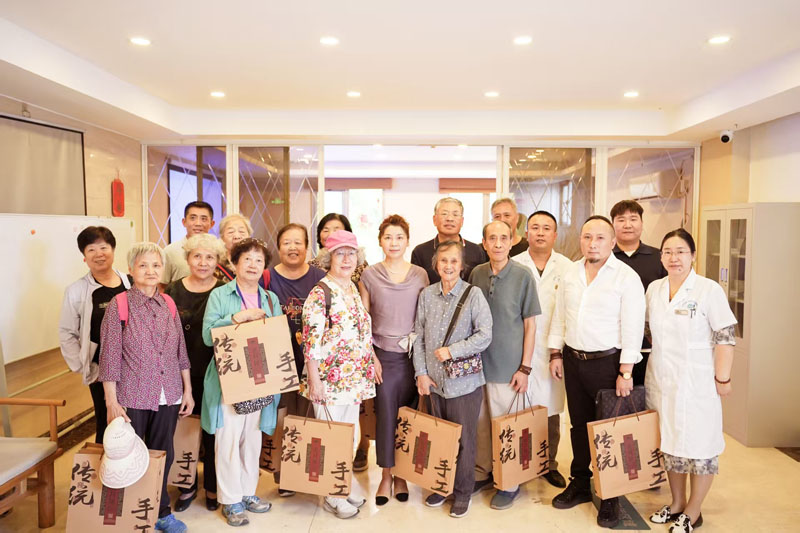 民革朝阳区老联专委会联合举办“金秋送健康”义诊讲座活动