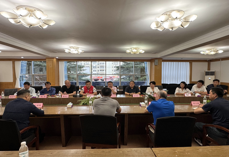 多方聚力促公益,携手共筑爱心桥 ——中华志愿者协会山东代表处(烟台)携手福源社区与树德技工学校共商志 多方聚力促公益,携手共筑爱心桥 ——中华志愿者协会山东代表处(烟台)携手福源社区与树德技工学校共商志