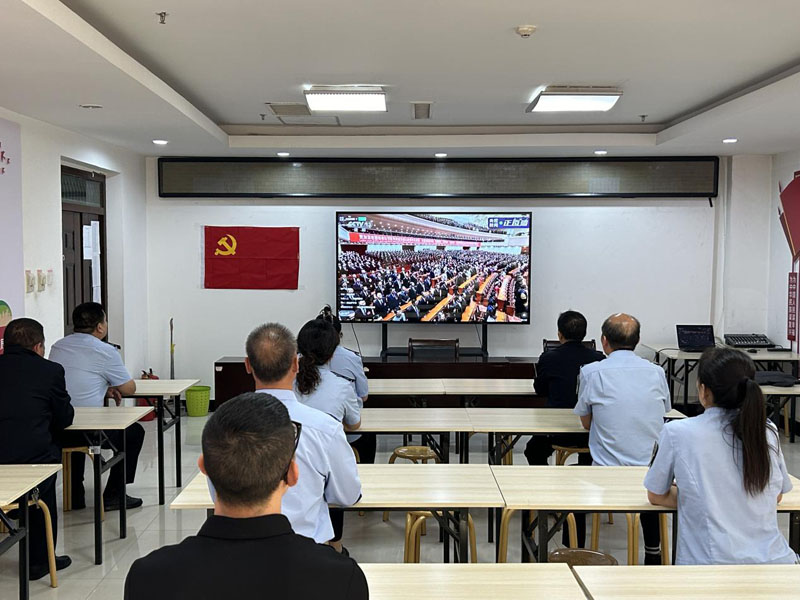 库尔勒市交通运输局组织干部职工收看自治区成立70周年庆祝大会实况 库尔勒市交通运输局组织干部职工收看自治区成立70周年庆祝大会实况