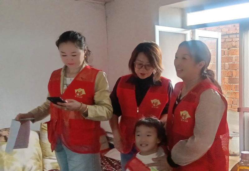 双节同庆颂盛世,不忘英雄铸和平! 双节同庆颂盛世,不忘英雄铸和平!