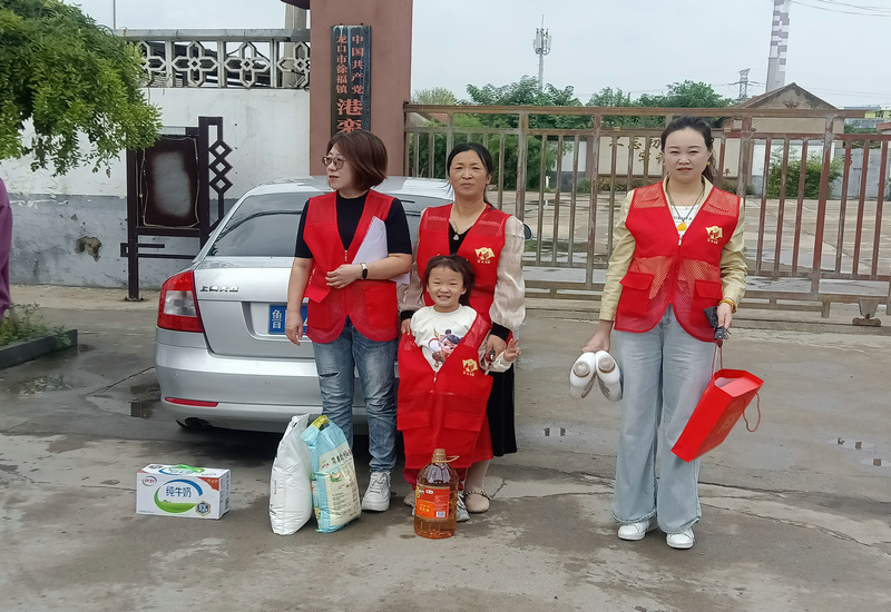 双节同庆颂盛世,不忘英雄铸和平! 双节同庆颂盛世,不忘英雄铸和平!