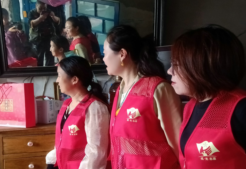 双节同庆颂盛世,不忘英雄铸和平! 双节同庆颂盛世,不忘英雄铸和平!