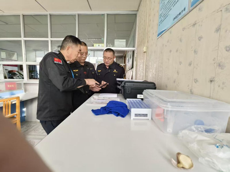 党建赋能食品安全:快检指导小组让监管服务 触达市场“最末梢”