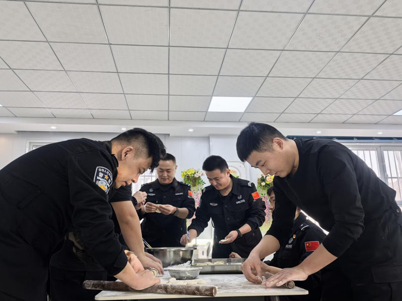 �ڰ���������ů ����ͬ�Ļ���Բ