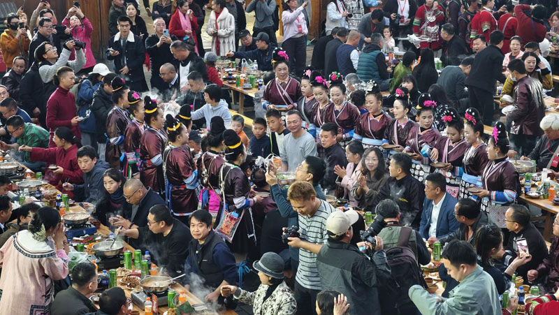 ��ƽ���ˣ��ټ��缤��ҹ���� ����������+��������·��