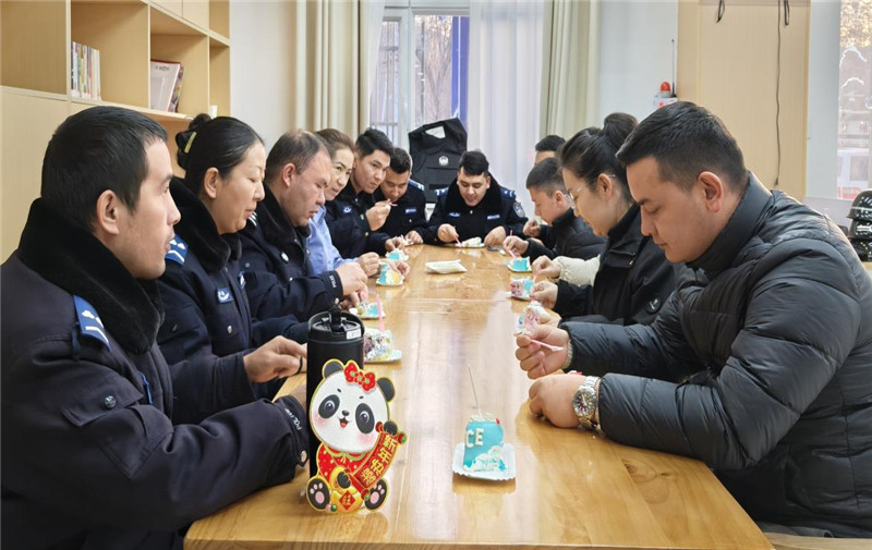 ������¿���������չ�й����񾯲��ο�ʻ