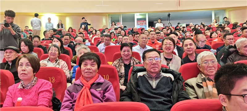 Ծ�����ӳ��ɽ   ͬ����·����ƪ