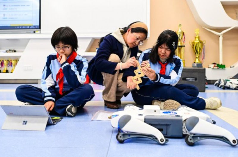 �˹������˳��£���γ�ͨ��ҵ·��