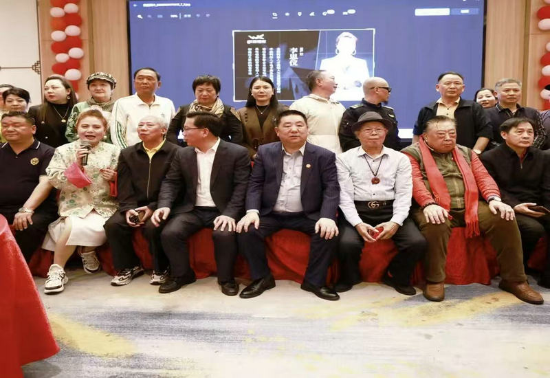 ���ľ�����ı��չ ��ʮ���������³�