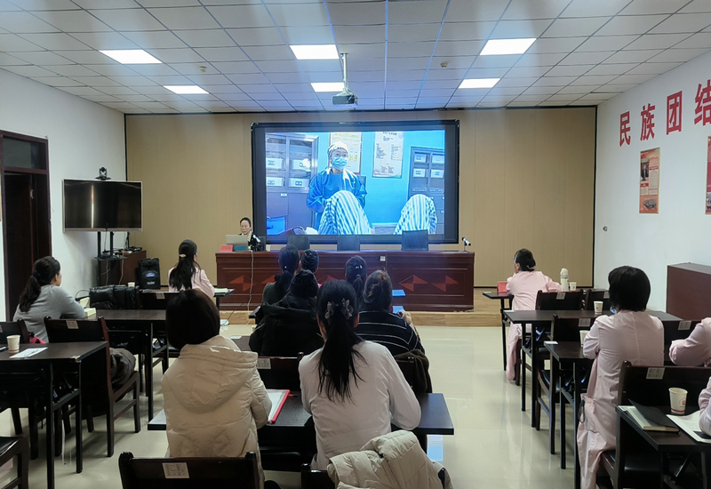 ������������ �ٽ�����ˮƽ��˶�ؿ�չĸӤ��������������ѵ��