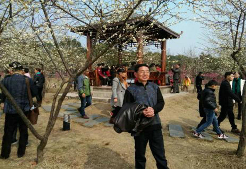 古稀师者护宗祠 一万元钱系乡愁