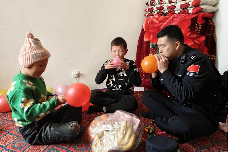 �½����ݣ�����Я��ӭ�´����͸�����ů����