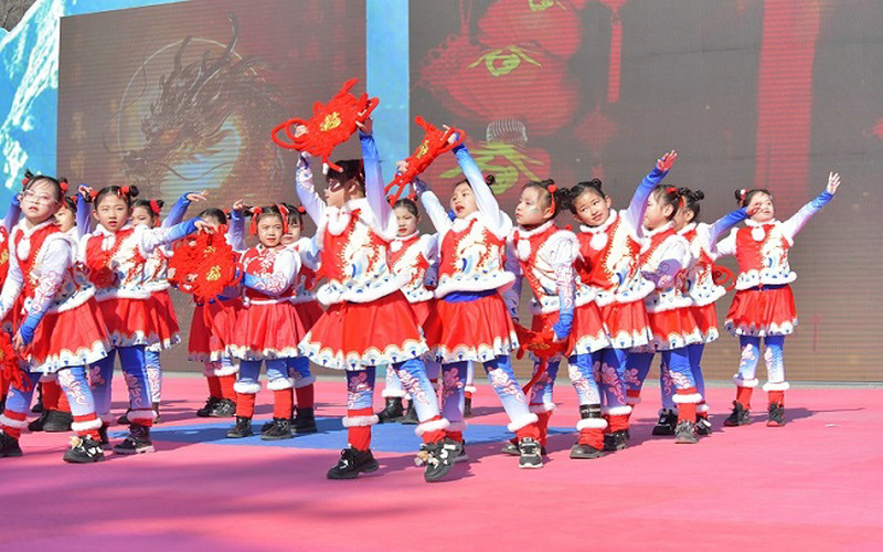 �������������� ������ϴ������硪����ͬ�����ɽ�´����һ��ʨ��������꾪��ȫ��