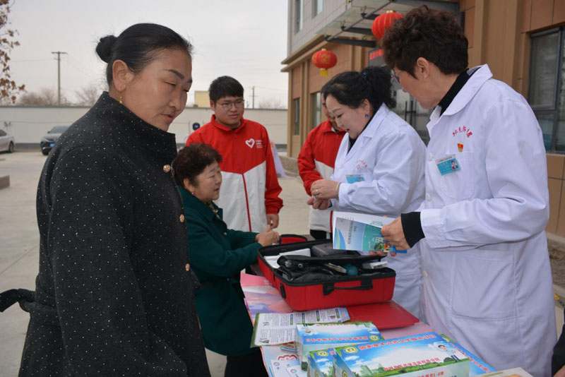 ѧ�׷澫�� �������·硪�����ʿ˶��翪չ����־Ը����