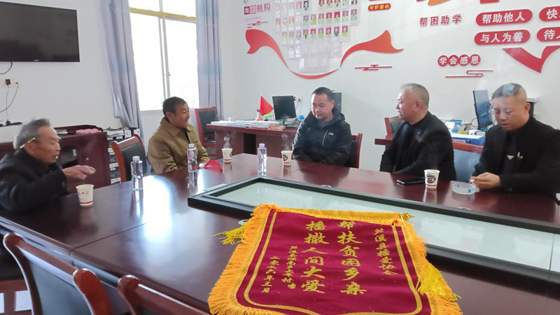 ����ӳ���ģ�һ����챳��ġ�ů�ĸж��������ں�������Ȼ����