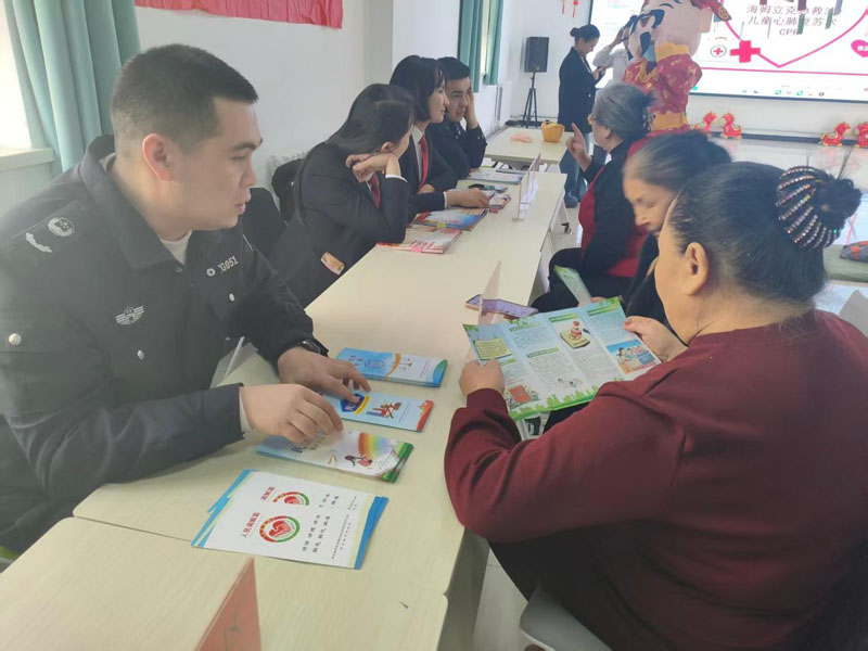 �������˾���֣����ν����� ���ð����