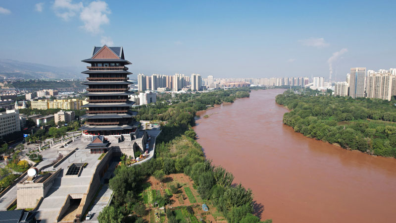 ��ѧ�������׸��ƺӵ�ʫ�������л�