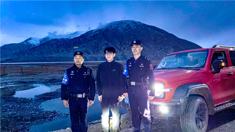 �½����ݣ��οͳ���������̶ �񾯷�����Ԯ