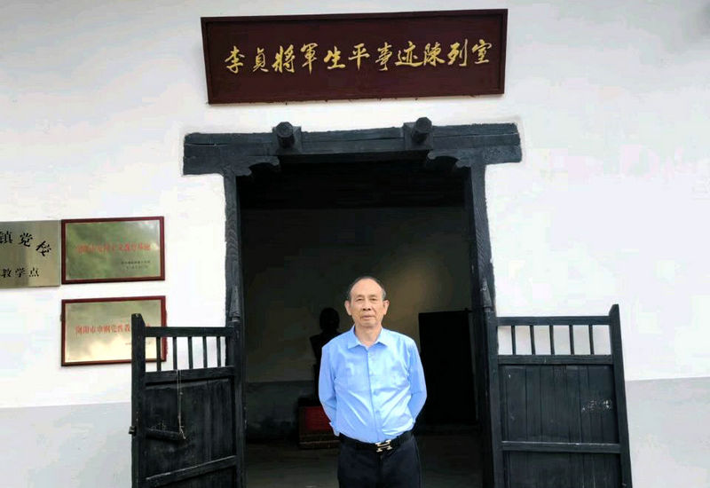 ��ɢ�ġ���ɫ���������иС�