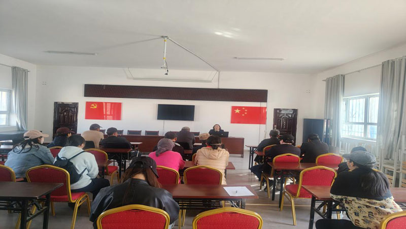 ���ʿ˶��磺������ѵ����硱æ  ���������б���