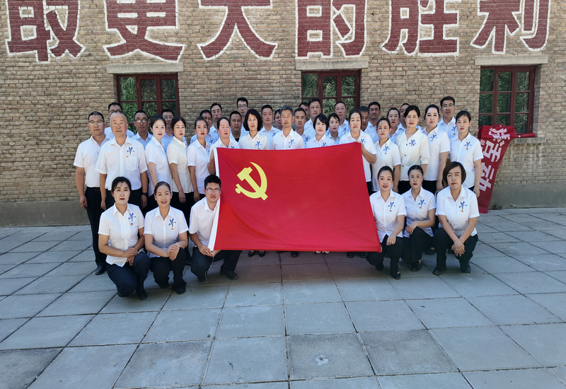 和硕县卫生健康委员会党支部开展赓续马兰精神汲取奋进力量为主题的主题党日活动